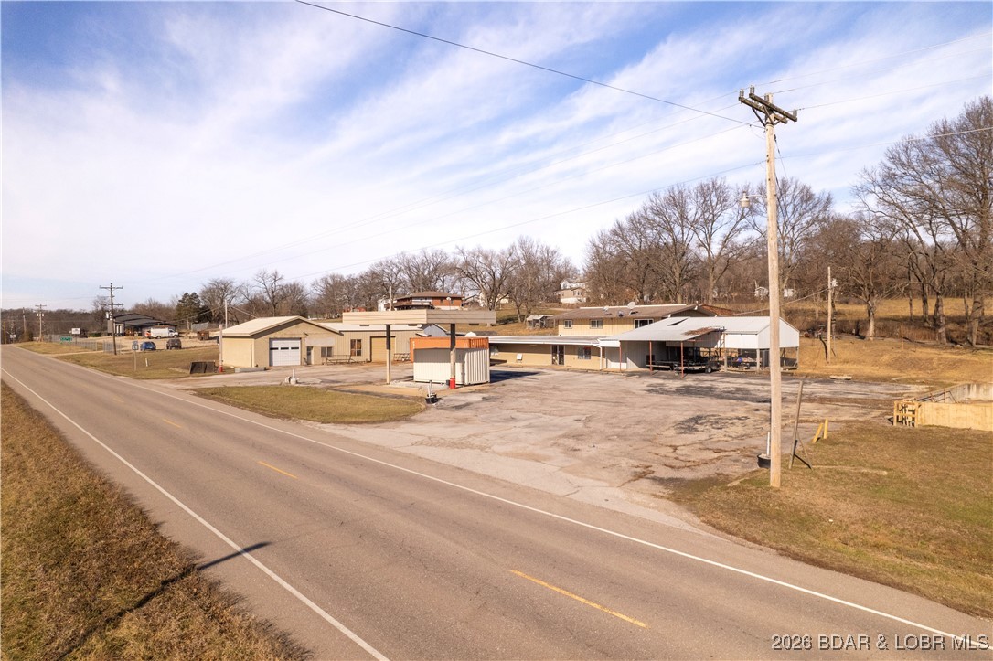 2001 Highway 42
