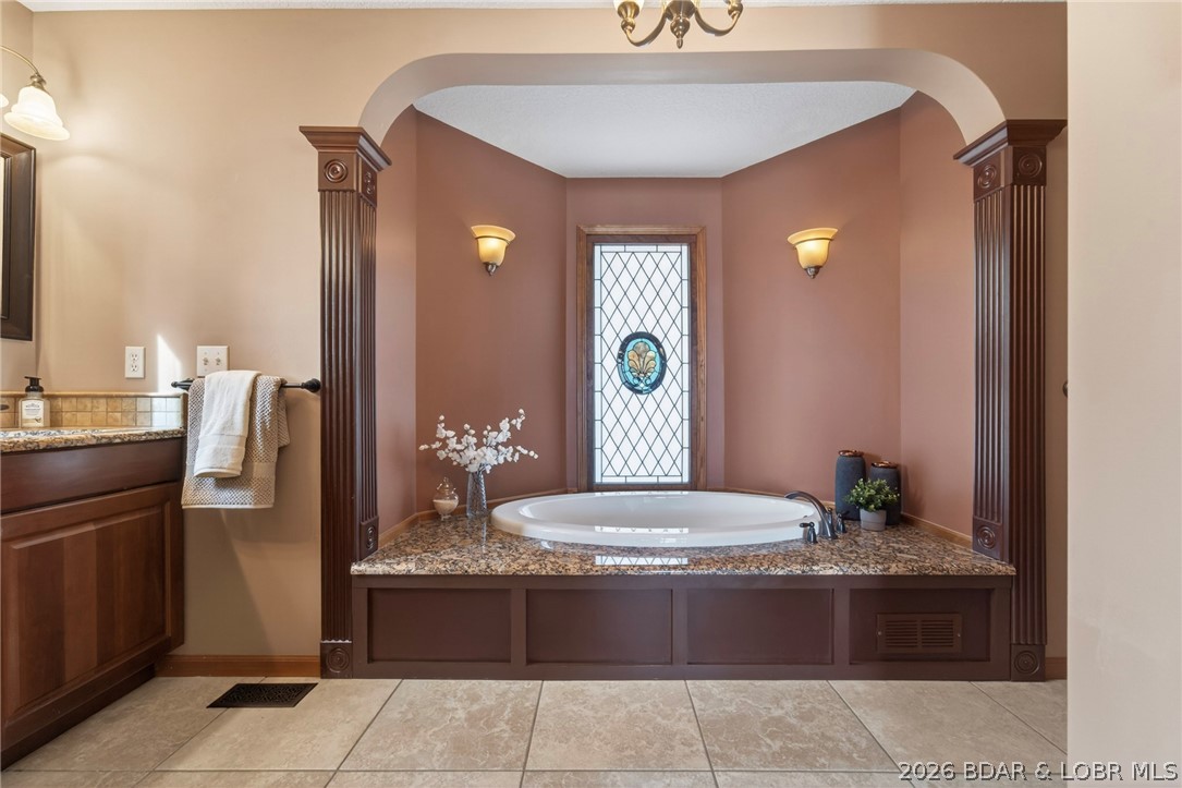 132 Old English Point