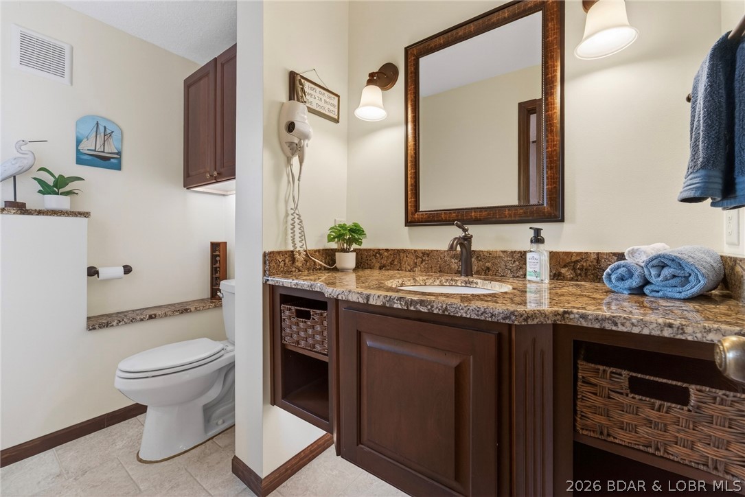 132 Old English Point