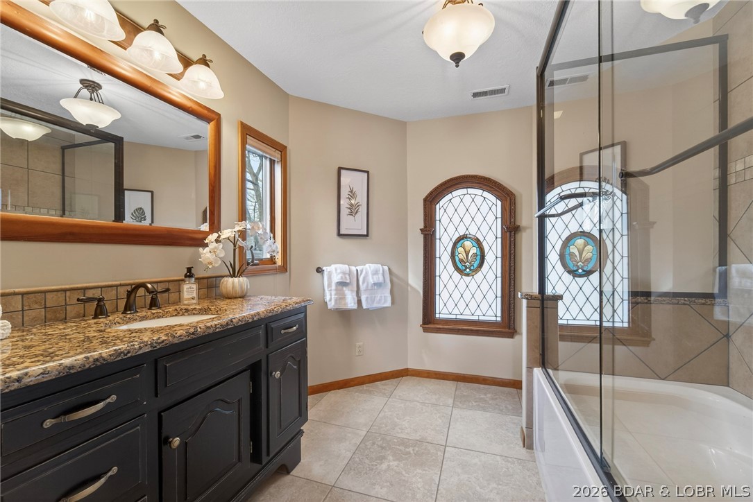 132 Old English Point