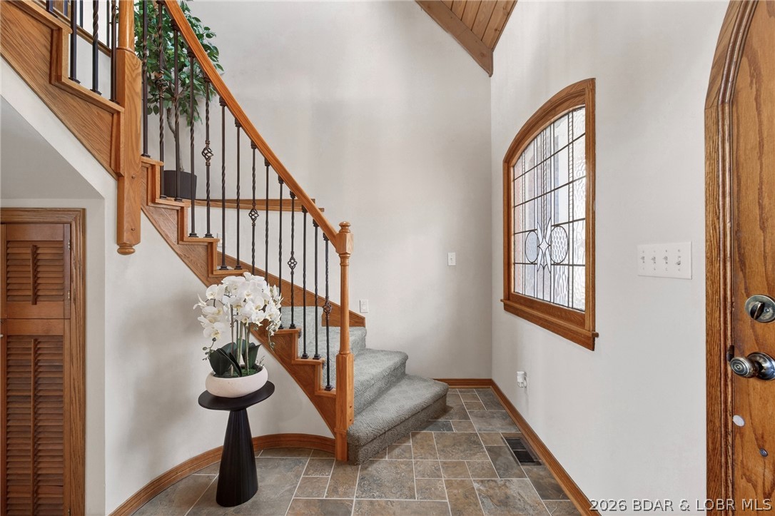 132 Old English Point