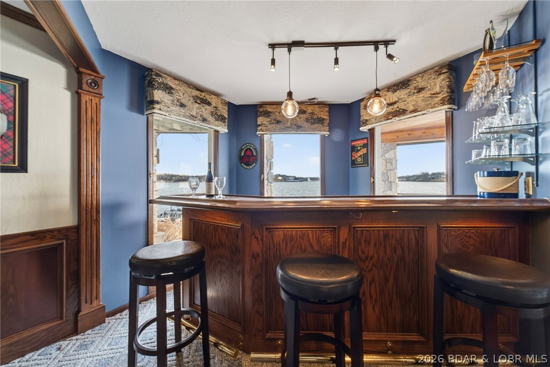 132 Old English Point