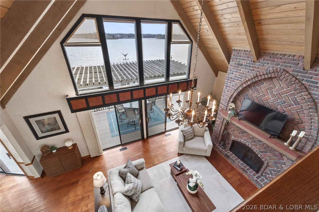 132 Old English Point