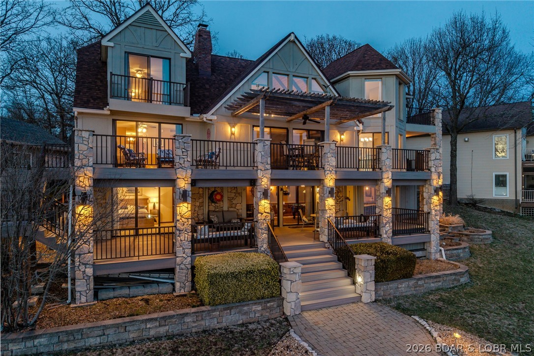 132 Old English Point