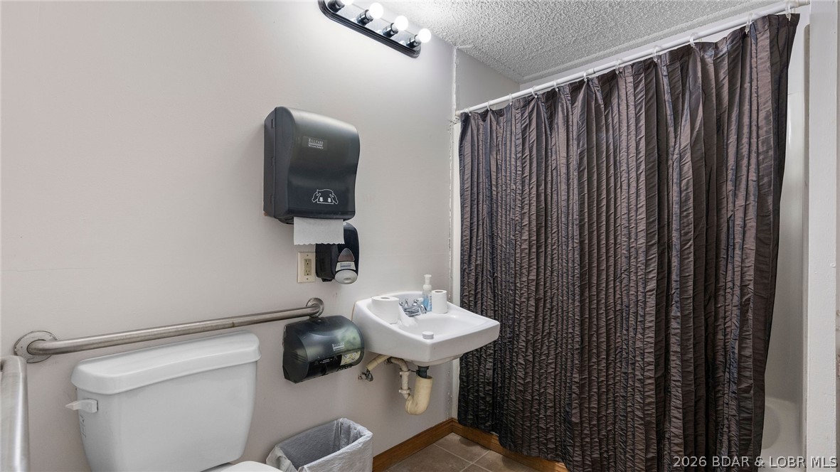 5242 Osage Beach Parkway