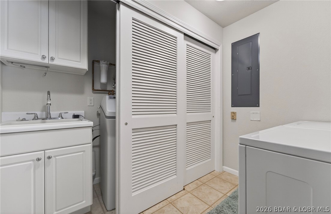 228 Palisades Condo Drive 3B