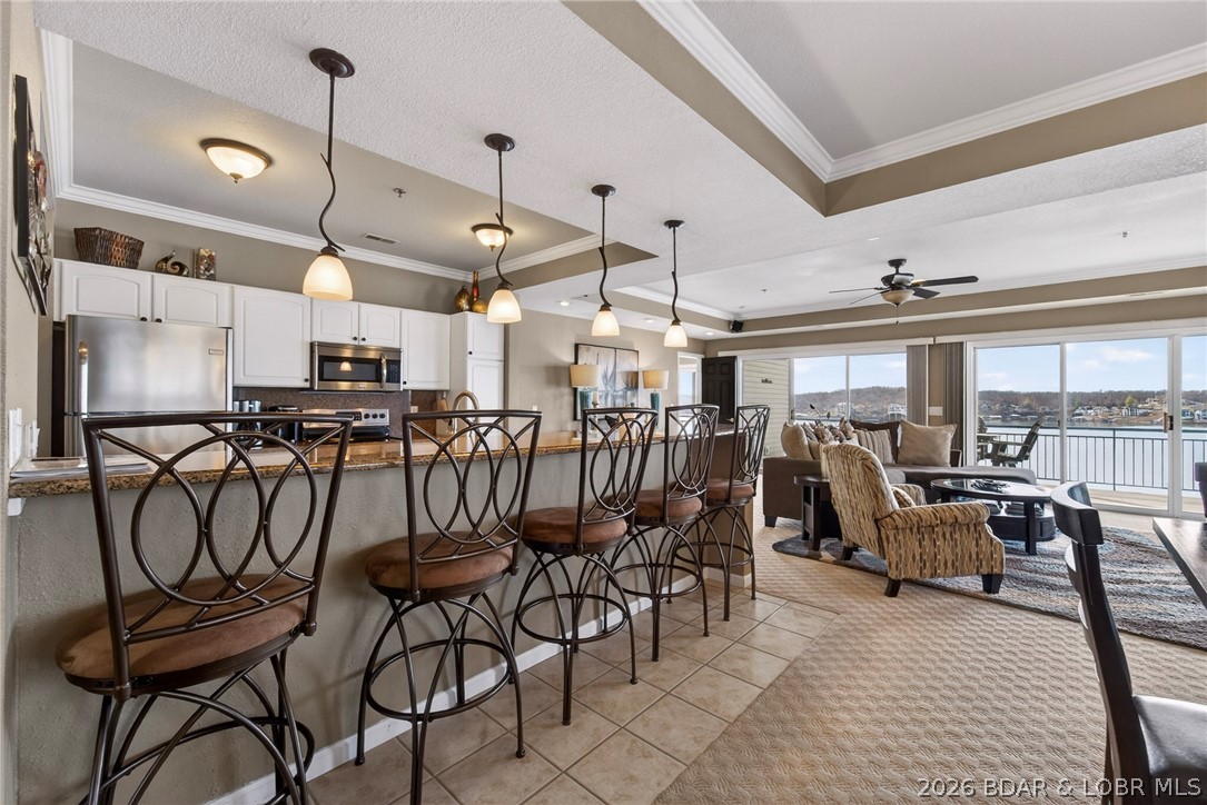 228 Palisades Condo Drive 3B