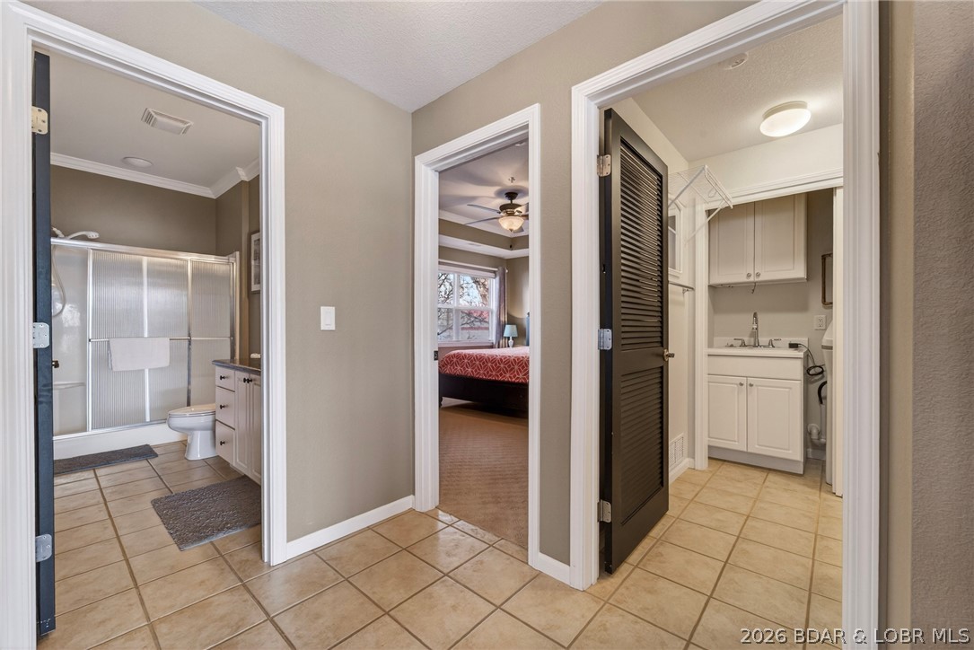 228 Palisades Condo Drive 3B