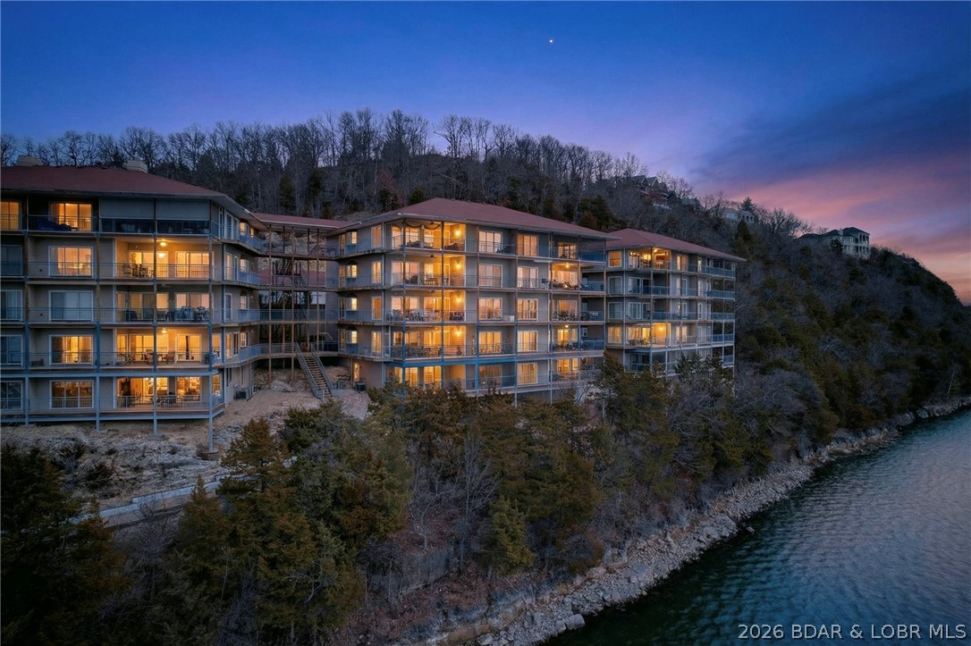 228 Palisades Condo Drive 3B