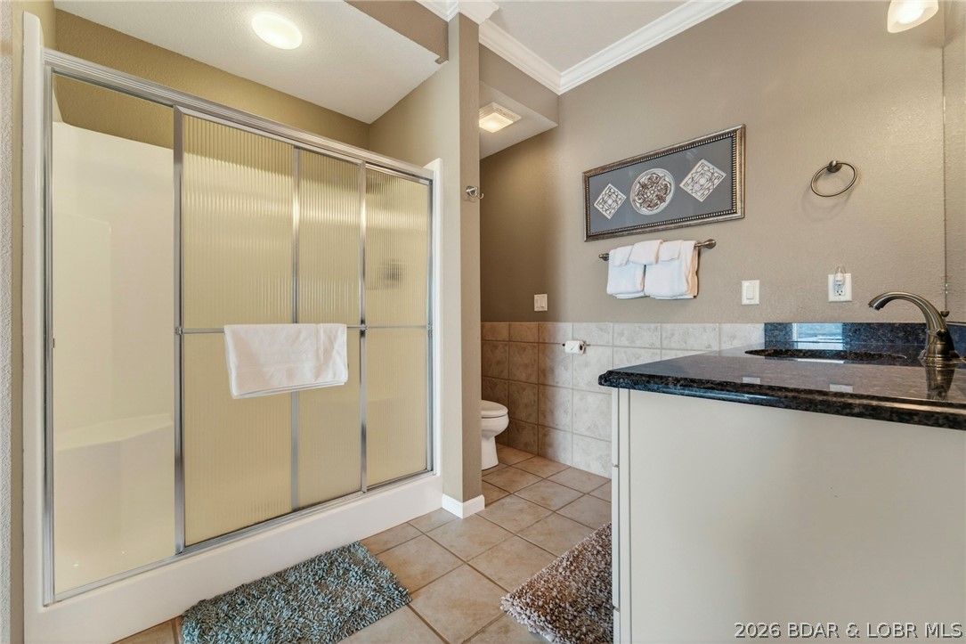 228 Palisades Condo Drive 3B