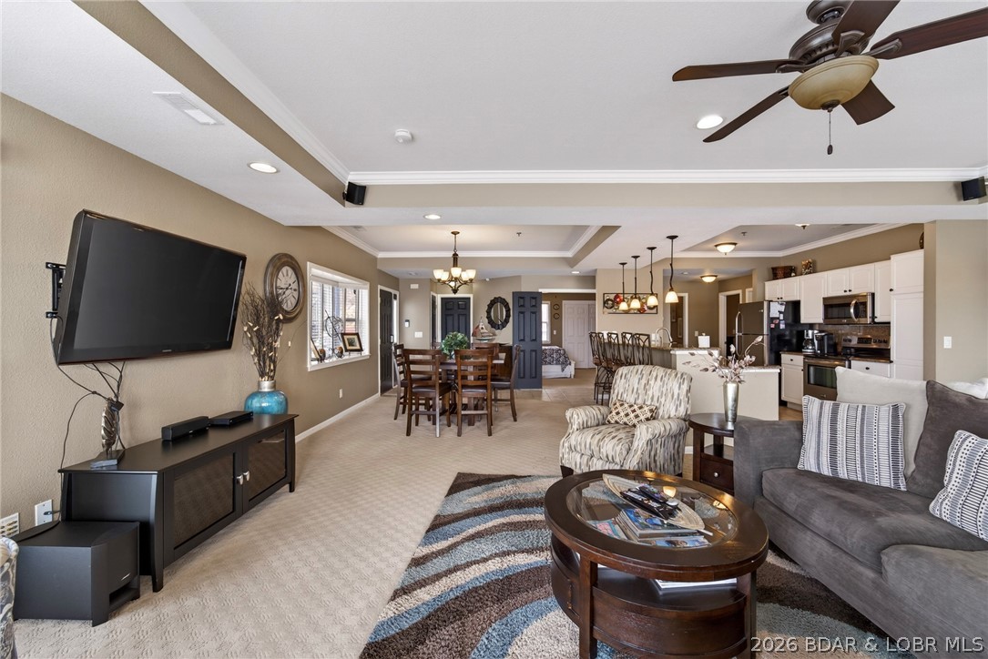 228 Palisades Condo Drive 3B