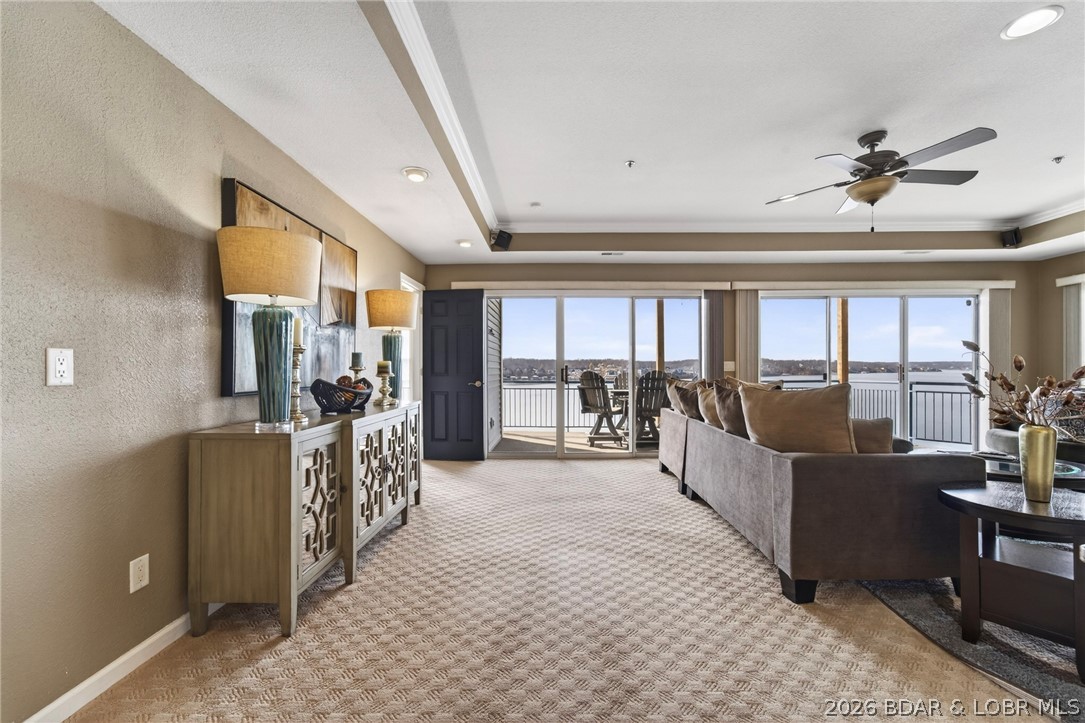 228 Palisades Condo Drive 3B