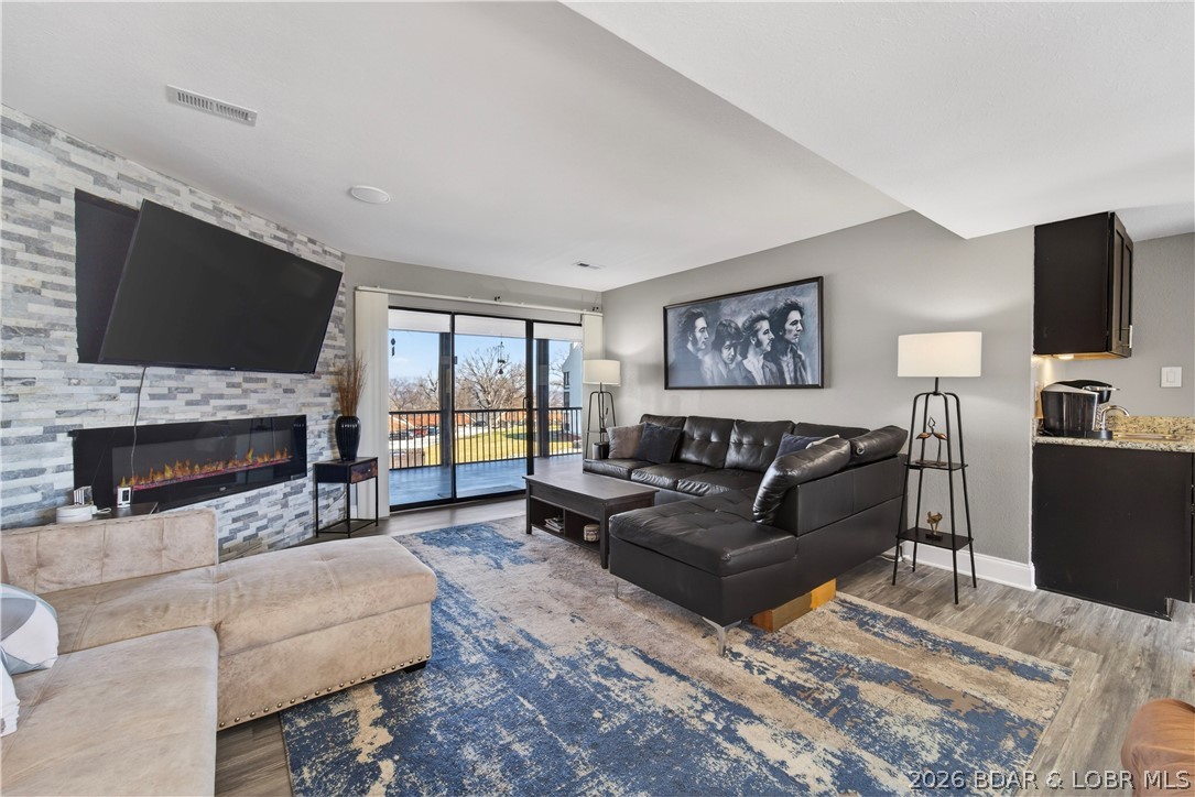 23 Casa Seville Drive 175-2B