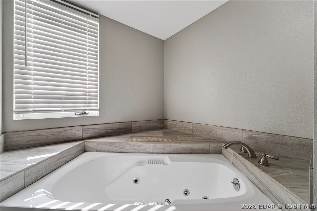 23 Casa Seville Drive 175-2B