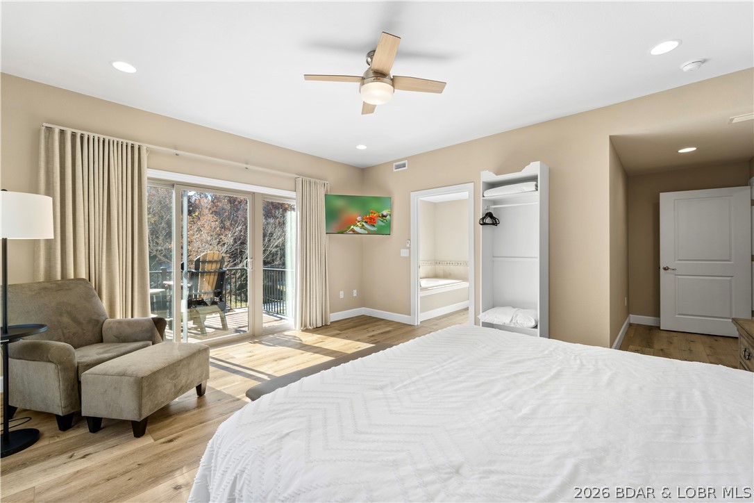 250 Yacht Club Landing Drive