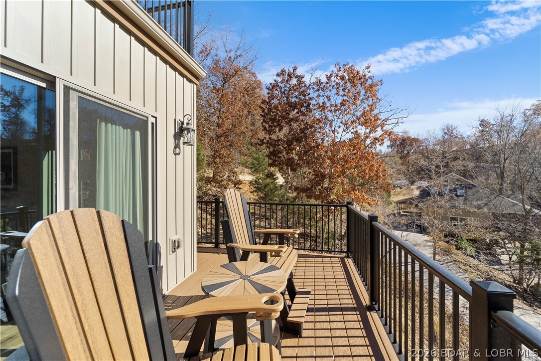 250 Yacht Club Landing Drive