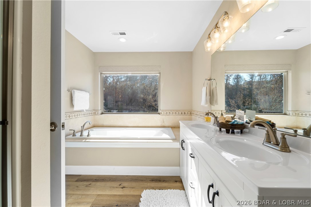 250 Yacht Club Landing Drive