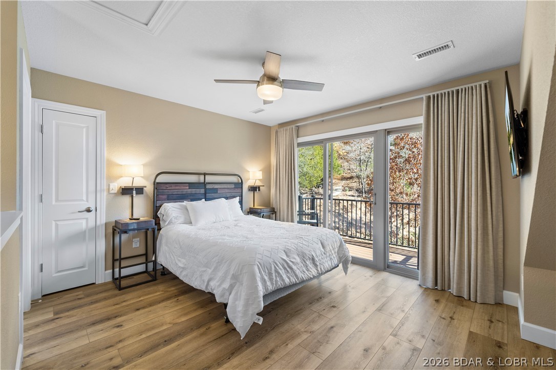 250 Yacht Club Landing Drive