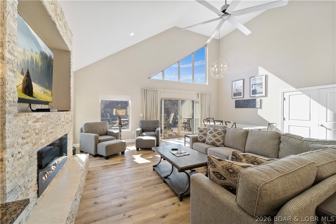 250 Yacht Club Landing Drive