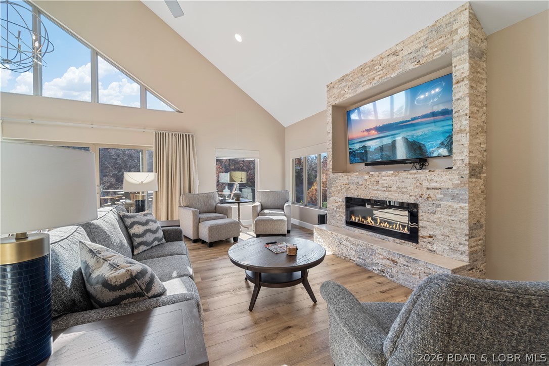 250 Yacht Club Landing Drive