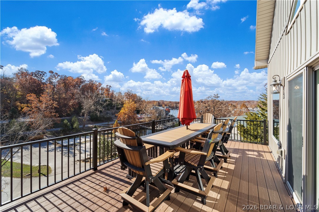 250 Yacht Club Landing Drive