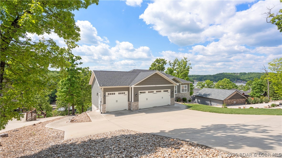 926 Fontana Lane