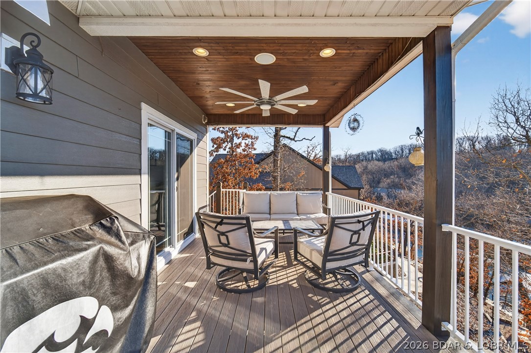 926 Fontana Lane