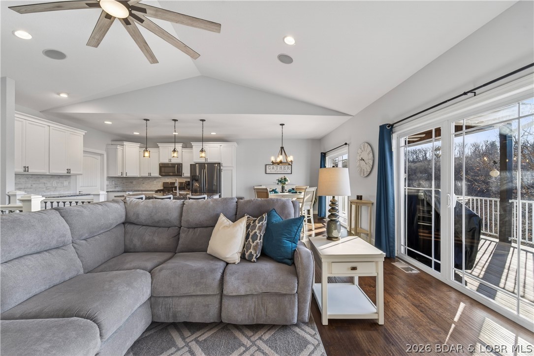 926 Fontana Lane
