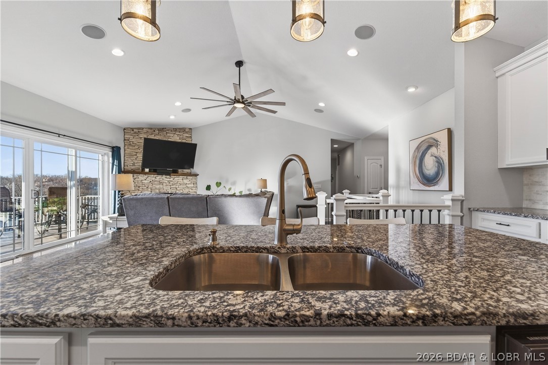 926 Fontana Lane