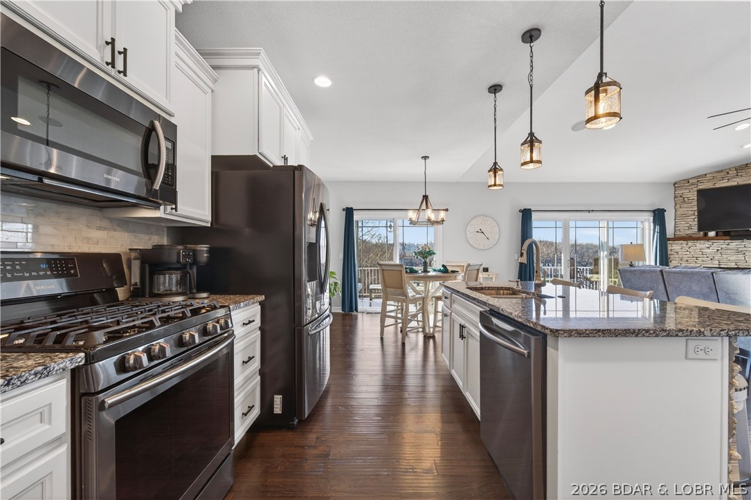 926 Fontana Lane