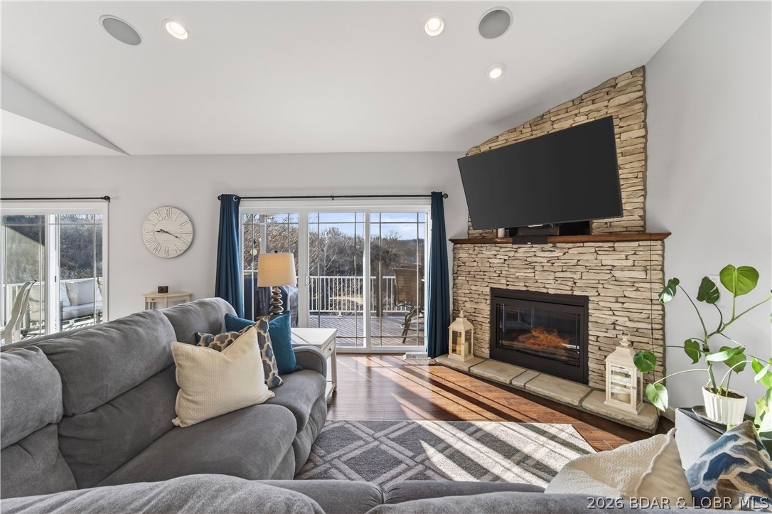 926 Fontana Lane