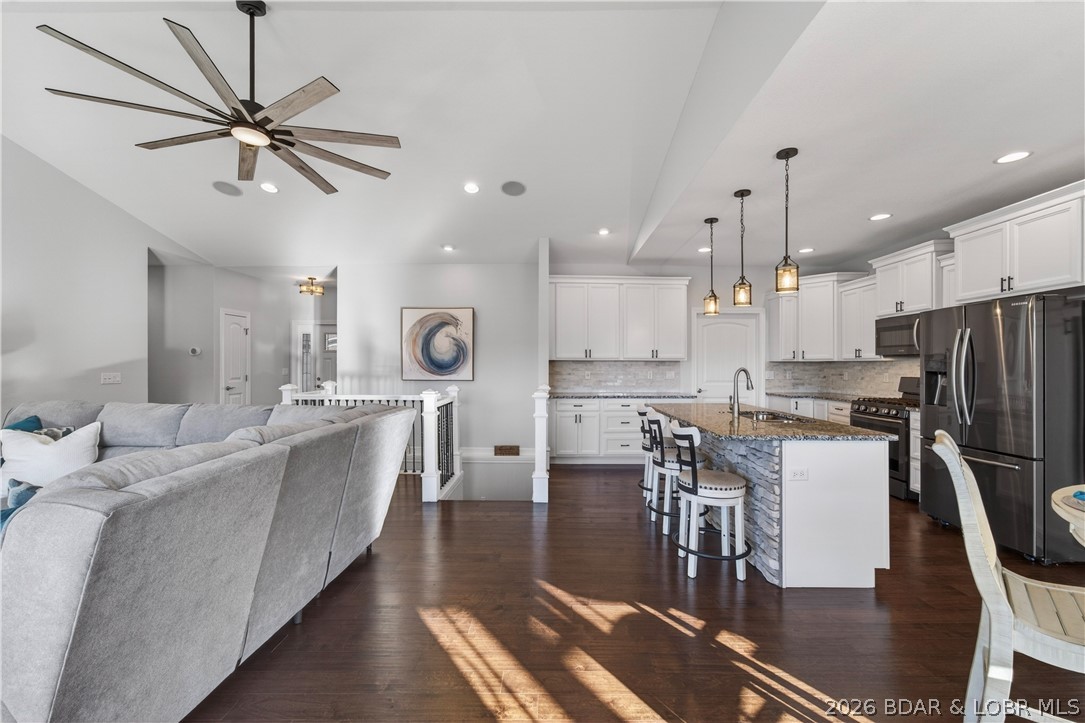 926 Fontana Lane