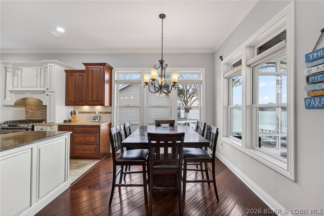 148 Old English Point