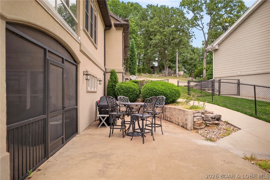 148 Old English Point