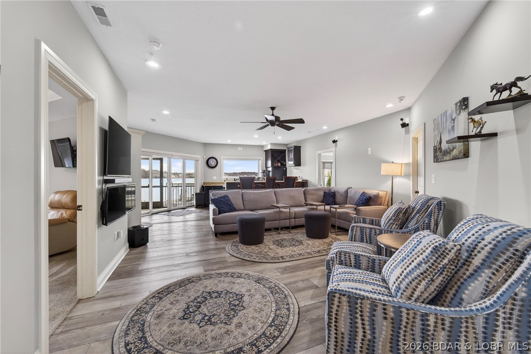 148 Old English Point