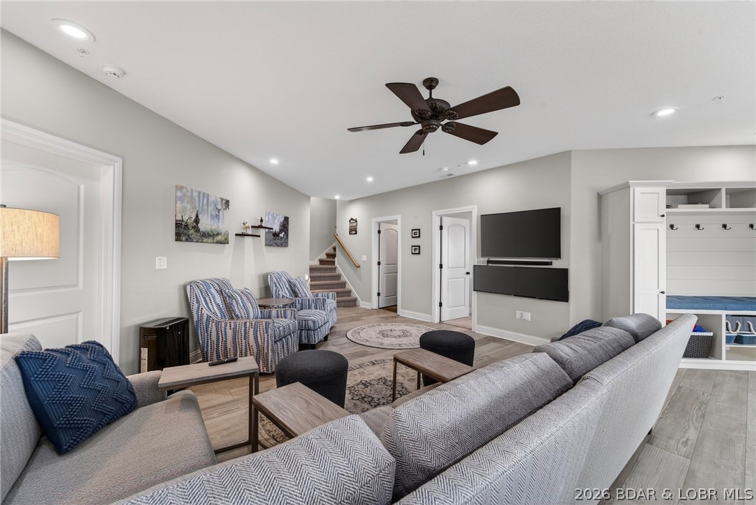 148 Old English Point