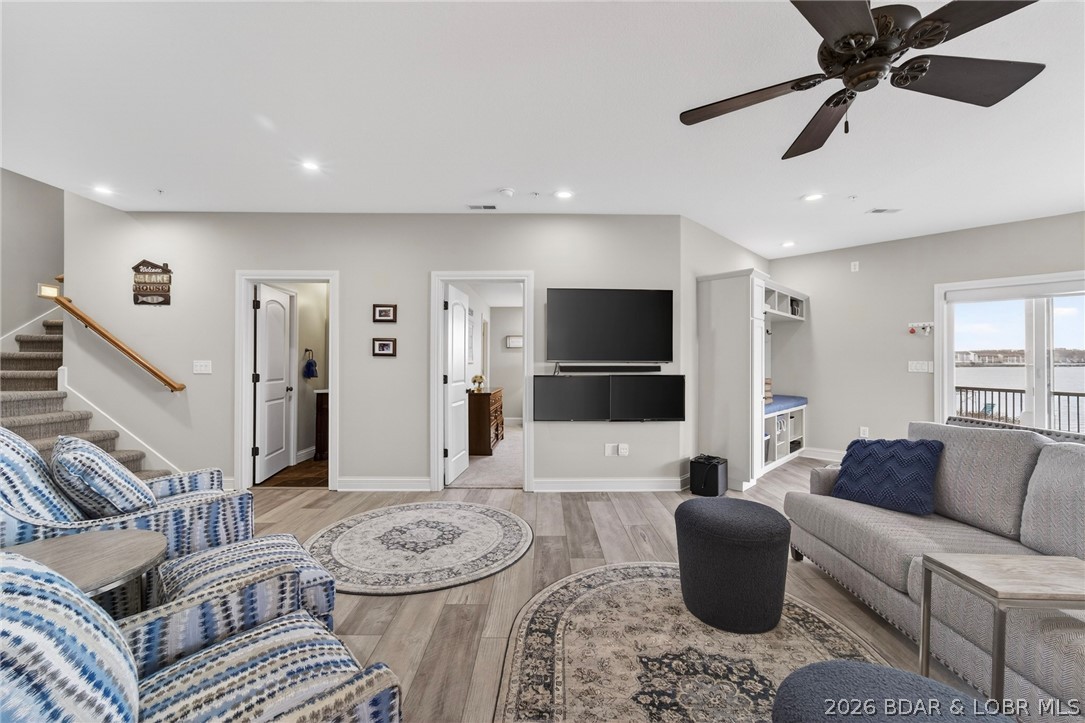 148 Old English Point