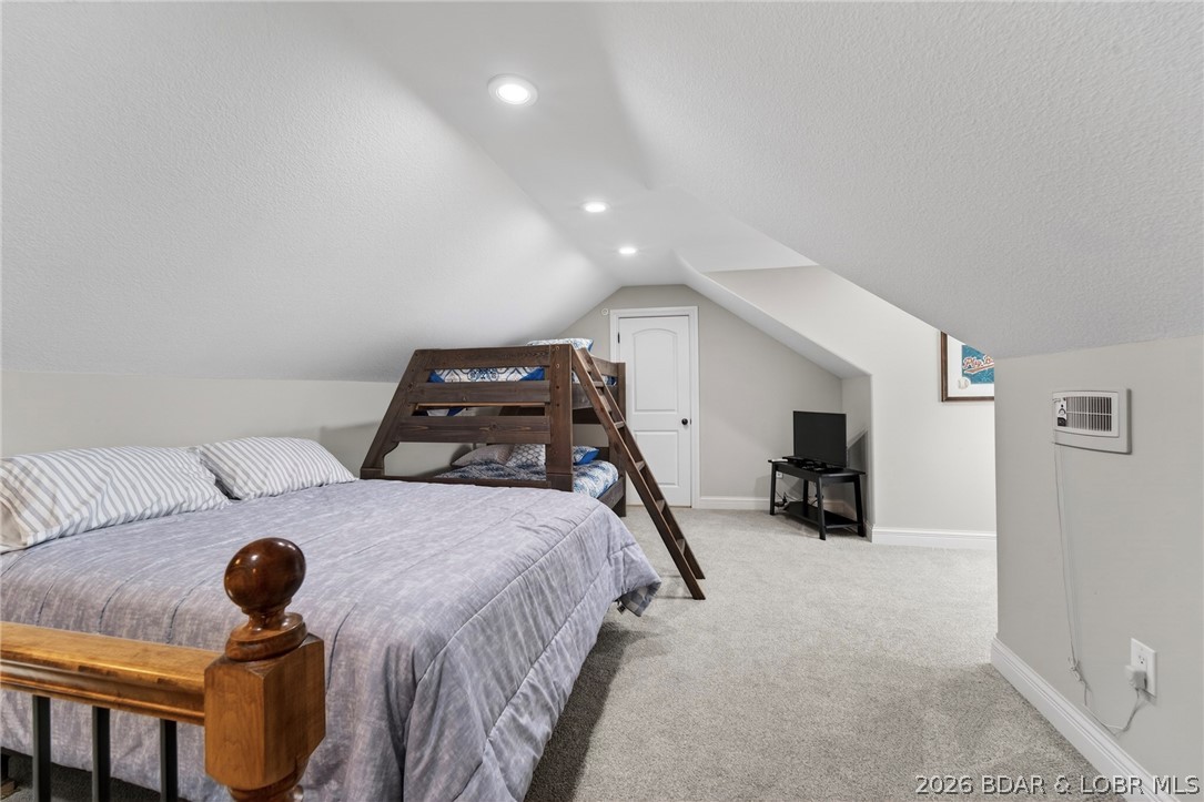 148 Old English Point