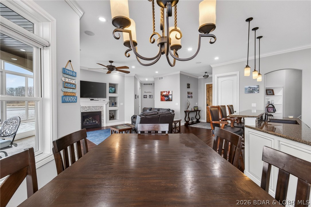 148 Old English Point