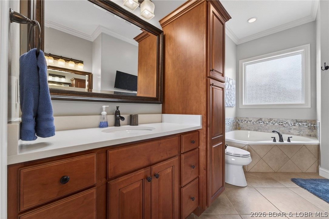 148 Old English Point