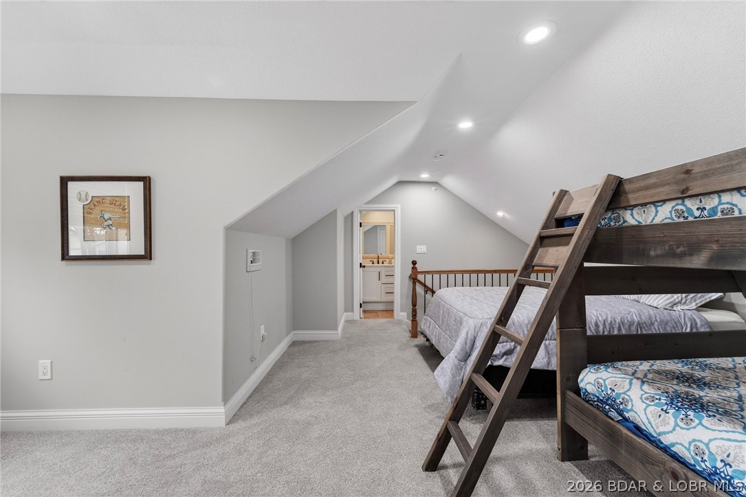 148 Old English Point