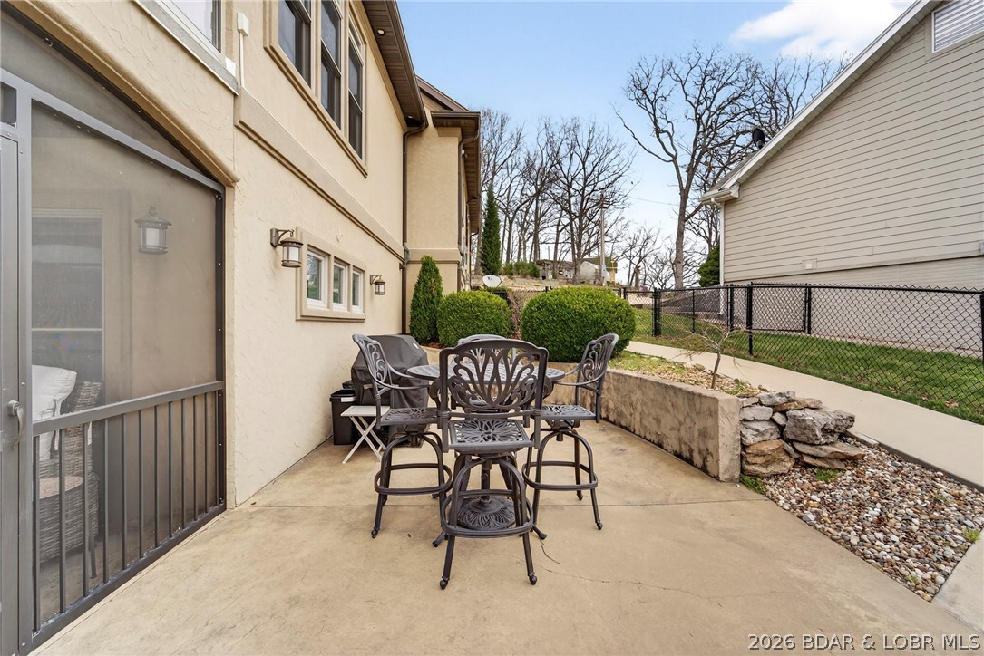 148 Old English Point