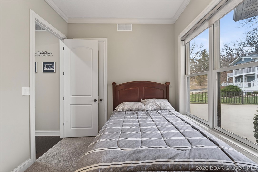 148 Old English Point