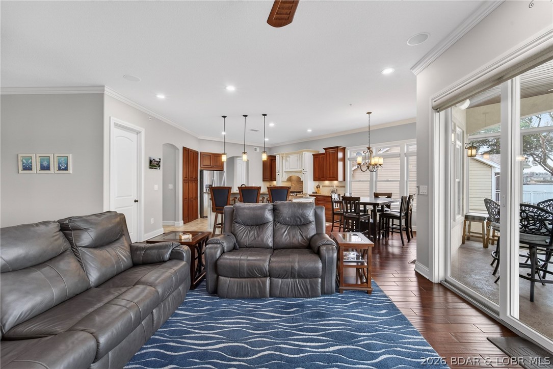 148 Old English Point