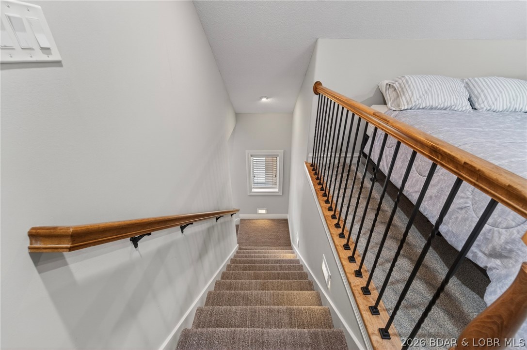 148 Old English Point