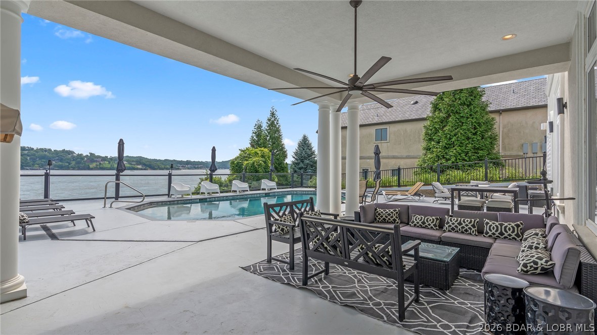 764 Via Del Lago Drive