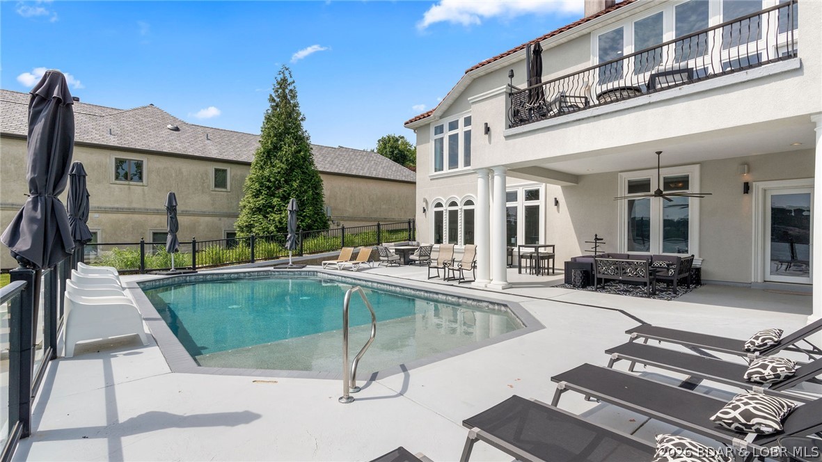 764 Via Del Lago Drive