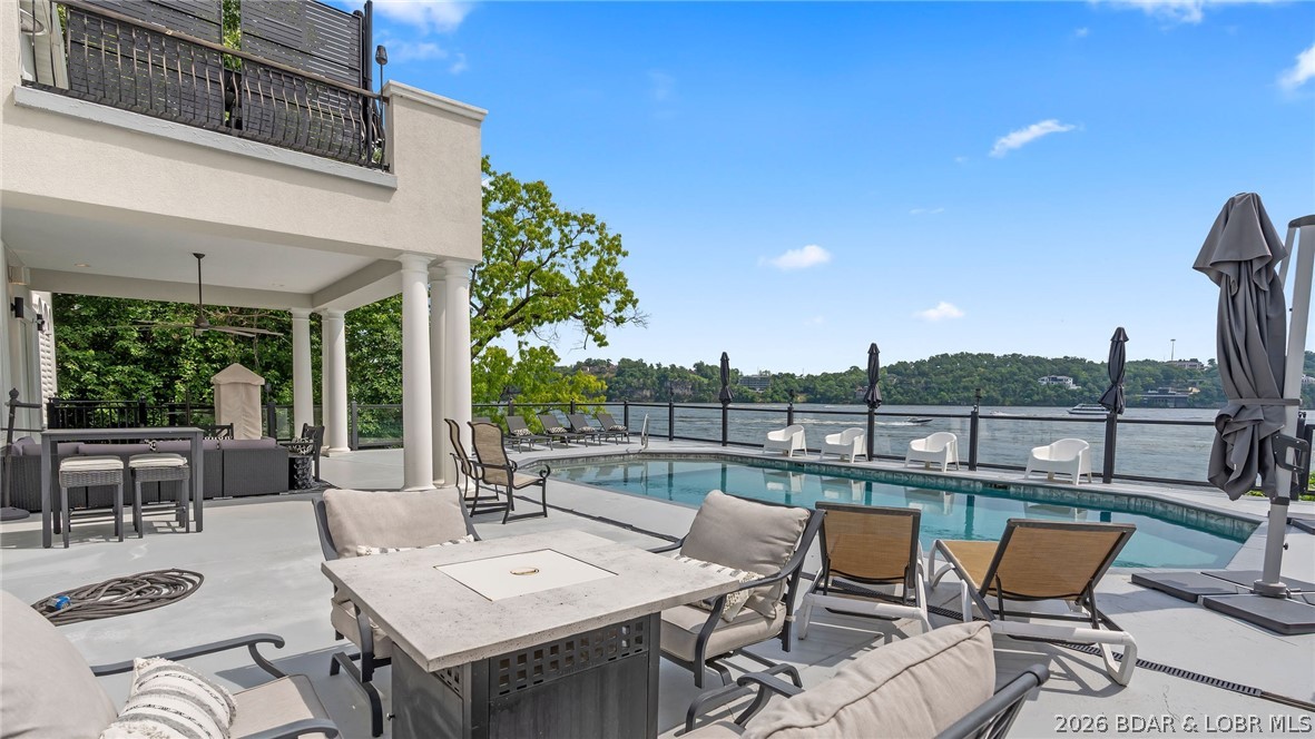 764 Via Del Lago Drive