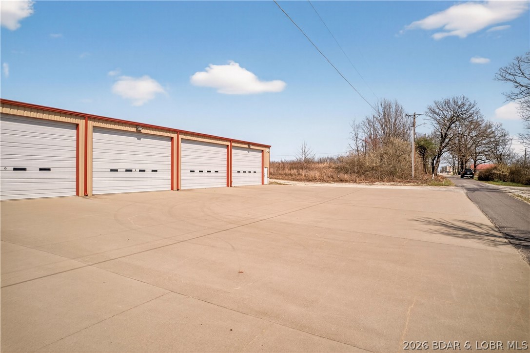 3737 Antioch Lane