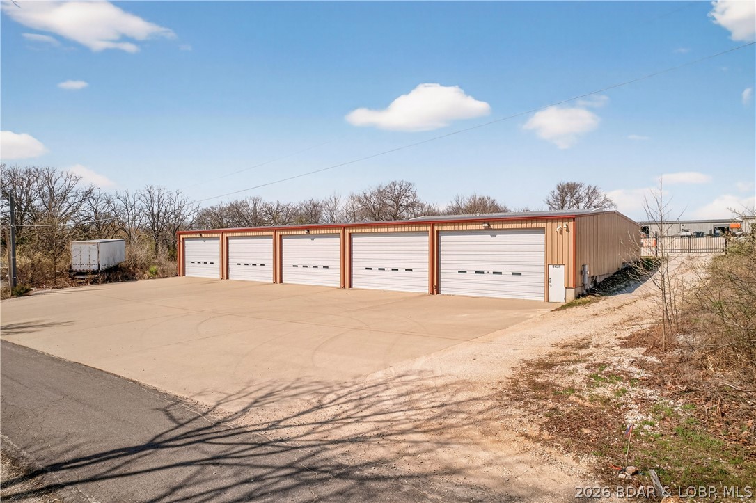 3737 Antioch Lane